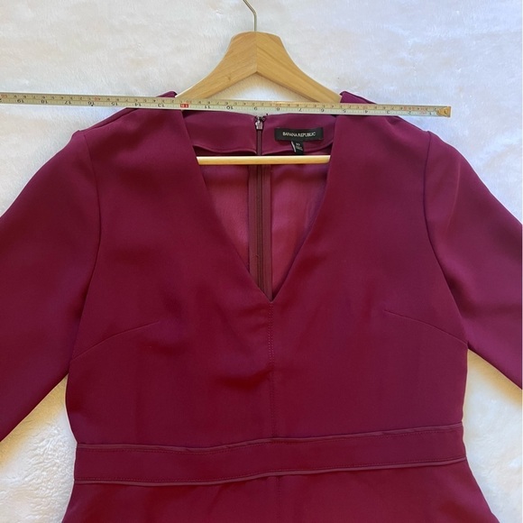 Banana Republic Burgundy V-Neck Fit Flare Dress 3/4 sleeve pocket SZ 10 - Picture 7 of 9